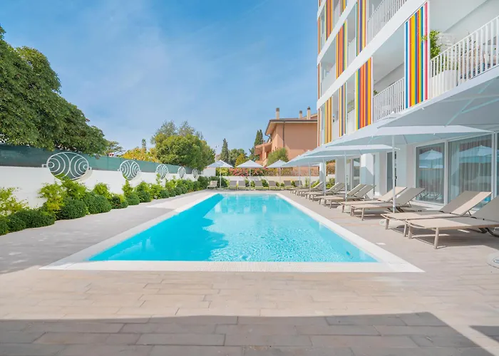 Szálloda With Swimming Pool In Olbia
